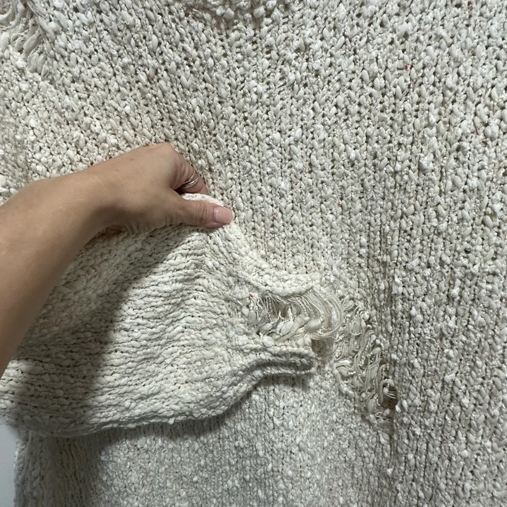 POL Oversized Cozy Cream Distressed Sweater Size M